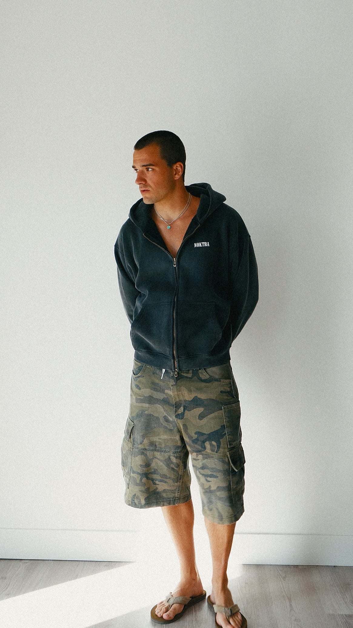 NOKTRA ZIP UP - BLACK