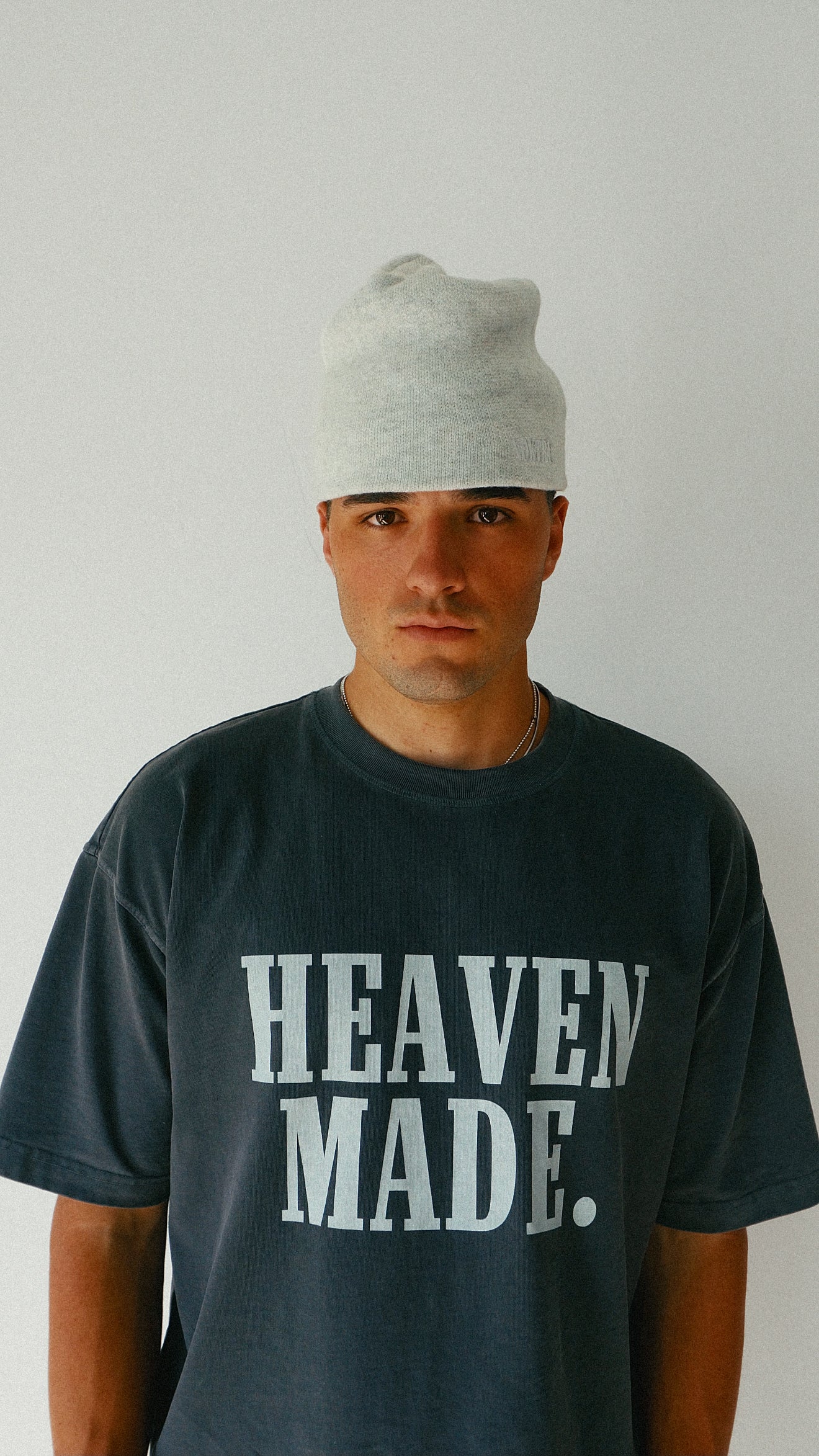 INITIAL BEANIE - GREY