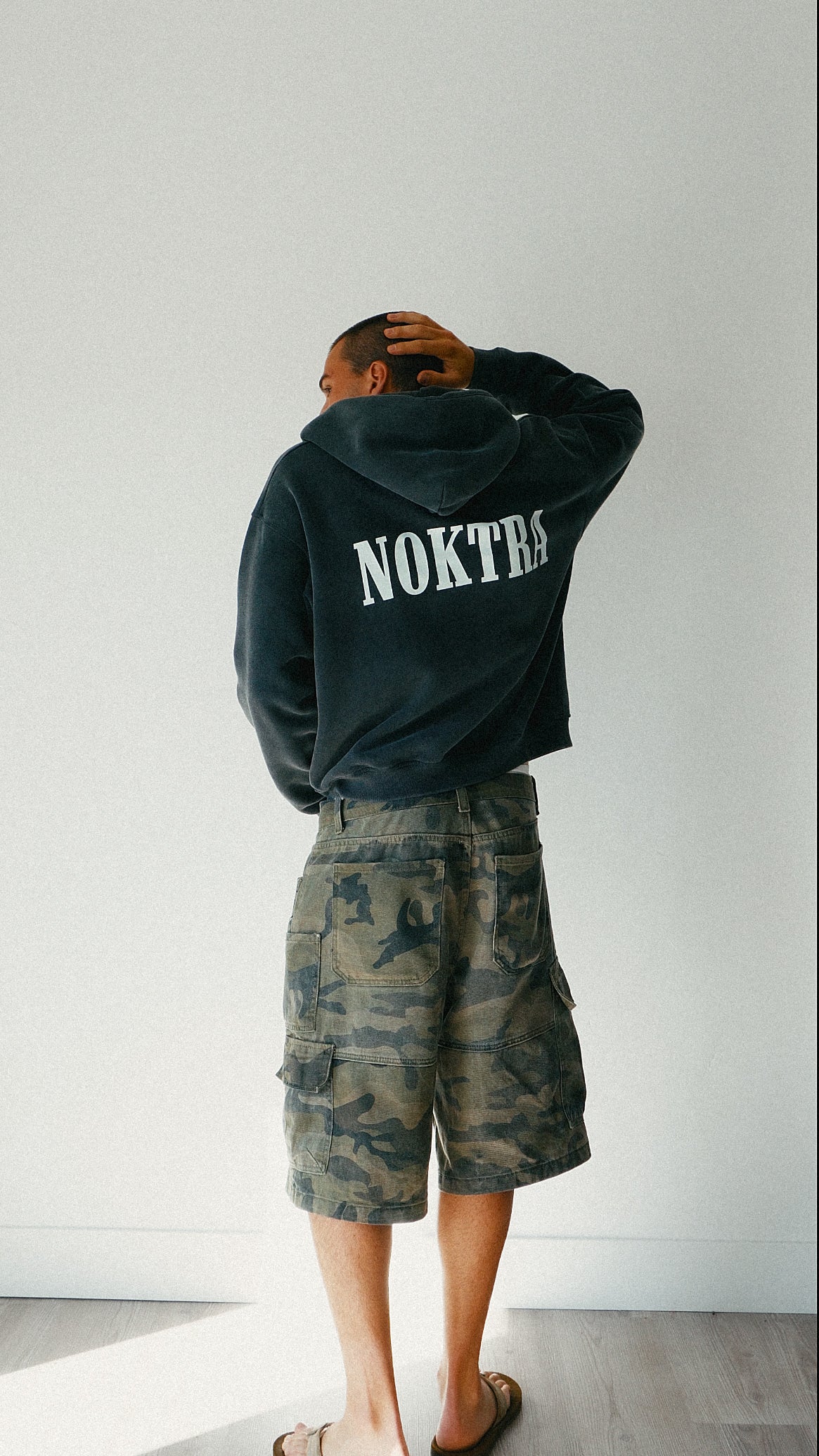 NOKTRA ZIP UP - BLACK