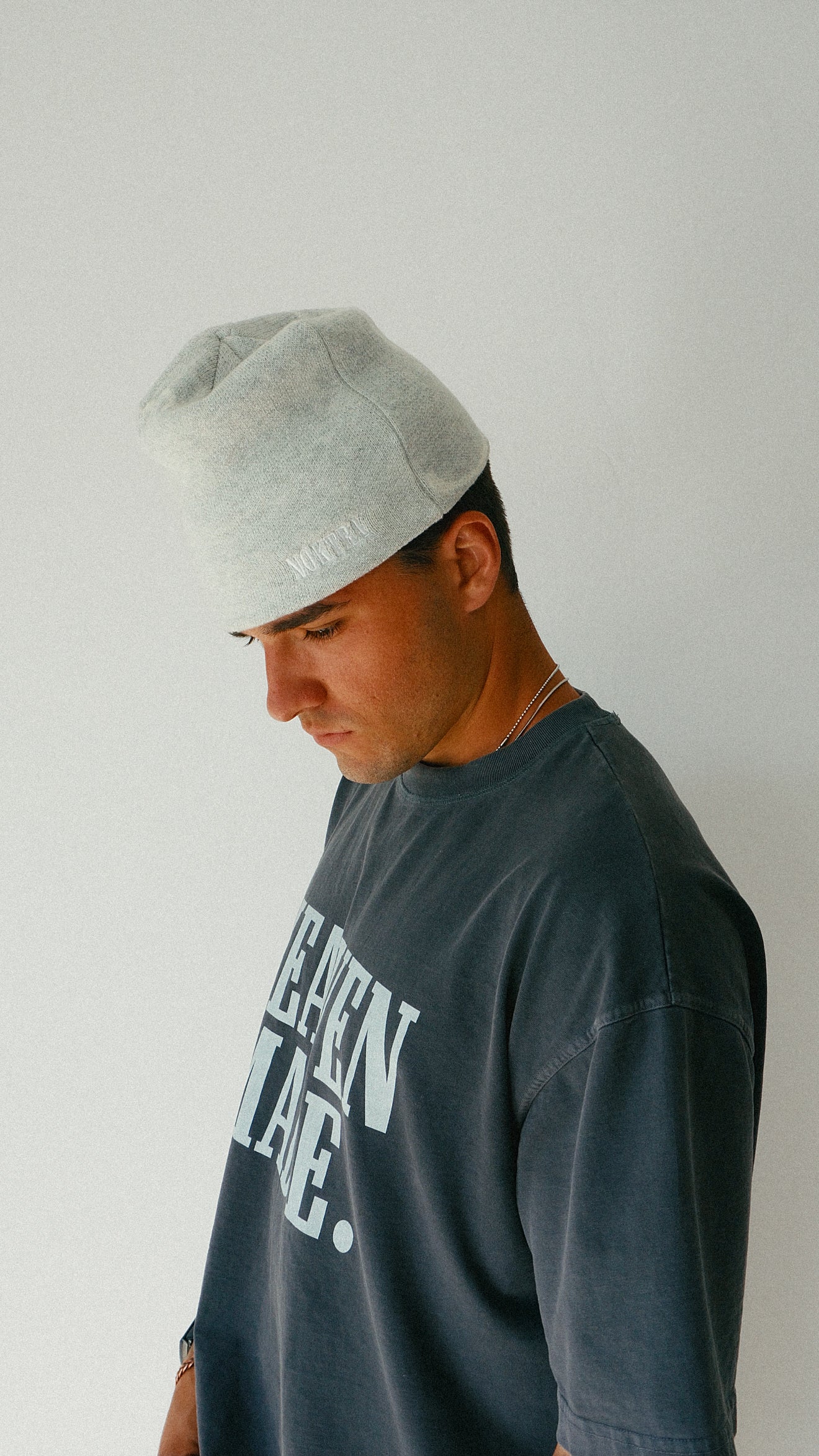 INITIAL BEANIE - GREY